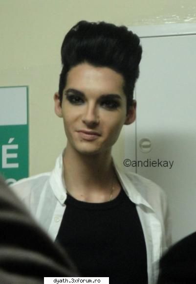 Bill Kaulitz~PoZe - ♥O mIe De CuLoRi Pe CeR ♥ - Pozee