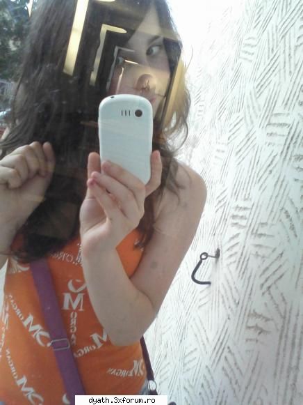 :cool: eu este aicii :>