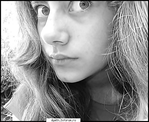 Poze cu mine..Da..Poze cu mine..Nananana - Of thoamne.. Bine - Pozeee